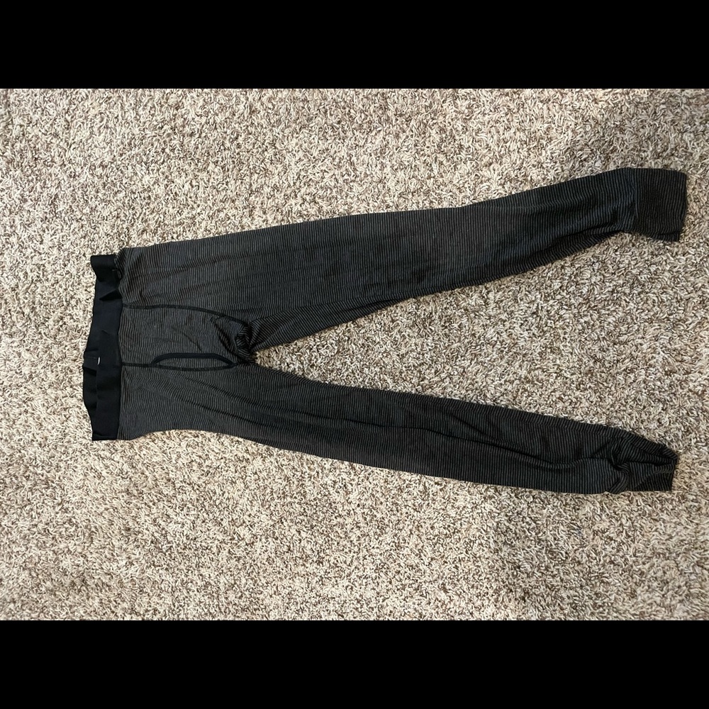 Small Uniqlo Heattech Leggings